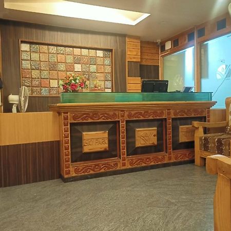 Sky Park Hotels Tirupur Kültér fotó